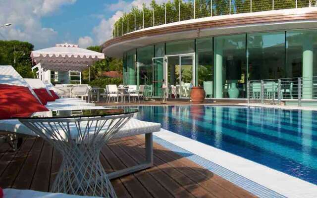 Mondial Resort & Spa