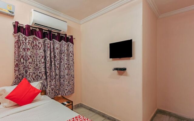 OYO 23191 Flagship Hotel Raj Madan Ameerpet
