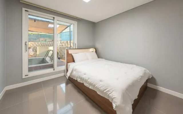 Yeosu Everyday Small Changes Pension