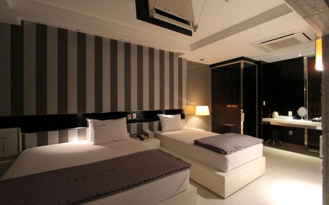 Hotel Lee