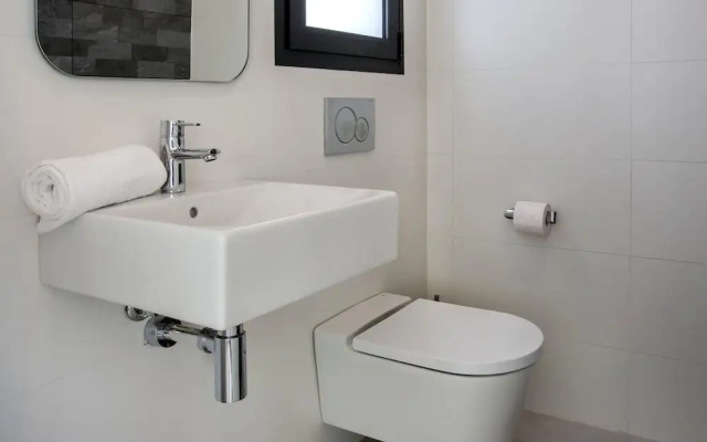 Villa Clem in Calp With 4 Bedrooms and 3 Bathrooms