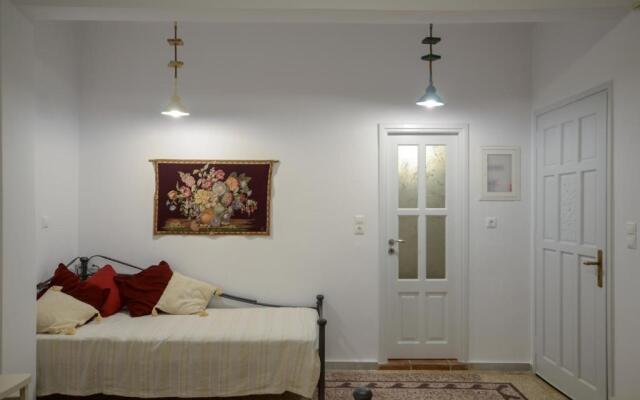 Naxos Center Houses