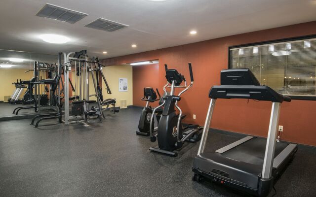 Rodeway Inn & Suites and Conference Center