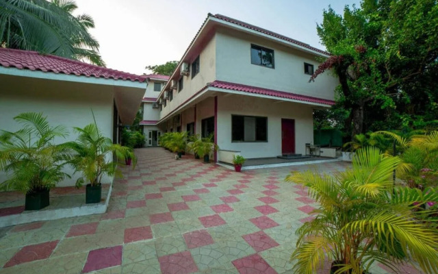 Paradise Villas & Resort