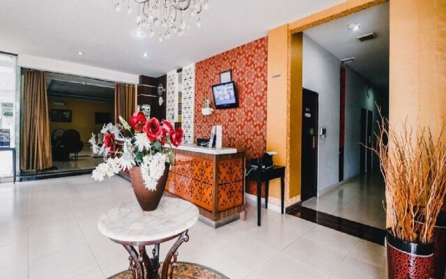 RedDoorz Plus near Cambridge City Square