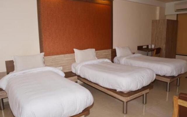 Budget Inn Palm Regency