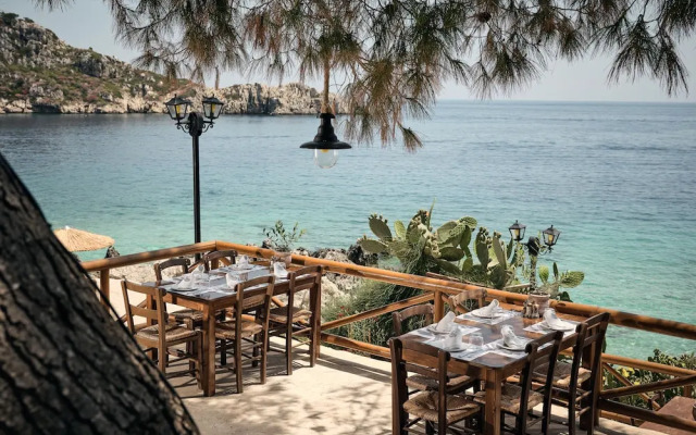 Nobelos Seaside Lodge