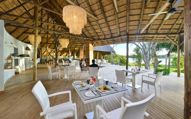 Victoria Falls River Lodge