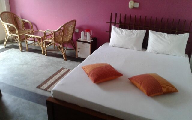 Sanras Hotel & Restaurant
