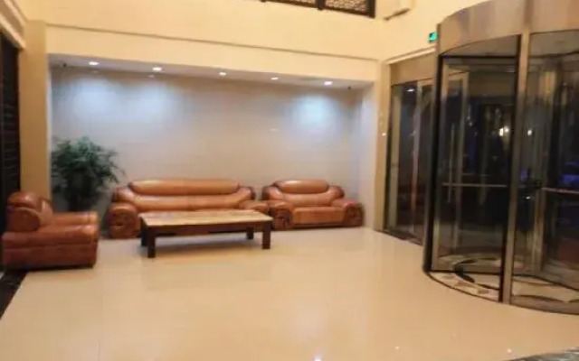 Yancheng Riyuehu Holiday Hotel