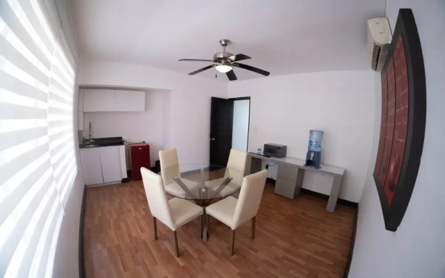 4 Master Suite for 2 People
