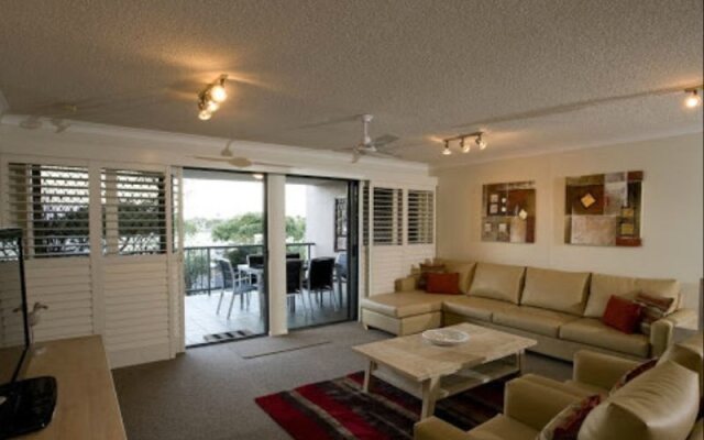 Riverdance Apartments