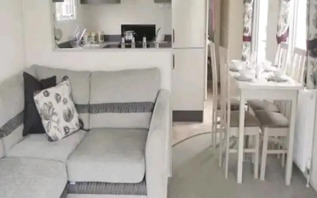Luxury 2 Bed Caravan Heacham Beach Pets go Free