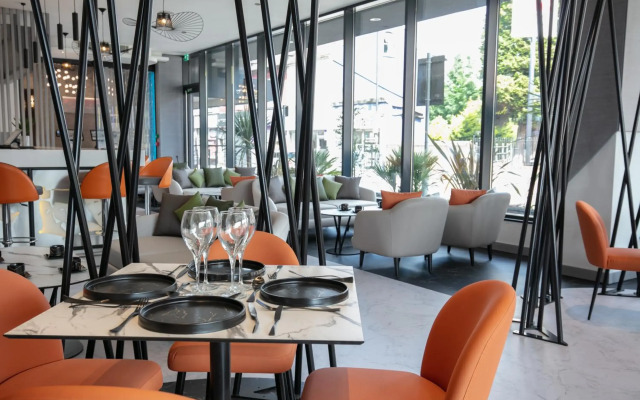 Spark by Hilton Luton