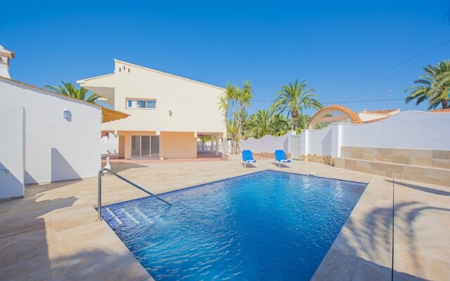 Villa - 3 Bedrooms with Pool and WiFi - 105022