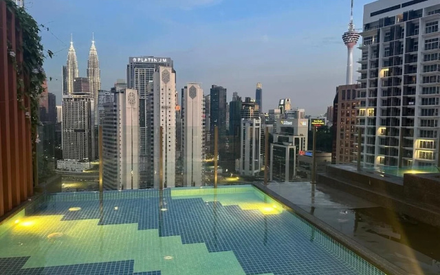 KL Majestic VIP Studio Massage Chair 26-1a Klcc View