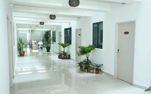 Iris Garden Hotel