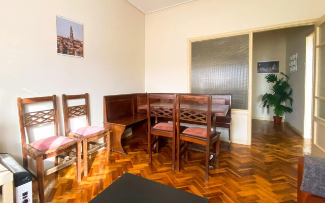 Convenient 3-Bedroom Apartment next to Bom Sucesso