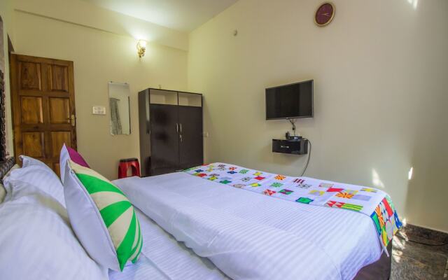 OYO 11587 Home Spacious Studios Nerul