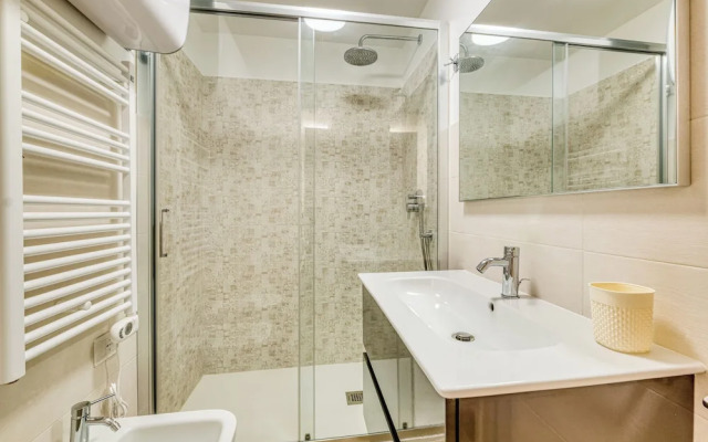 Merlo D - town center & private parking