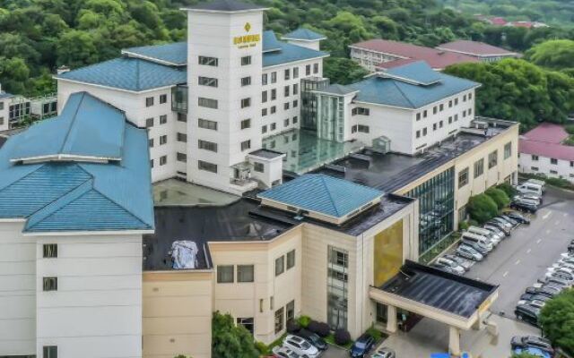 Jinling Lakeview Hotel