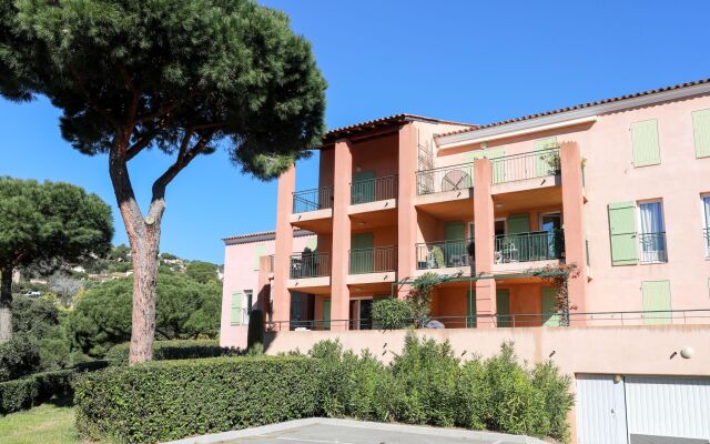 Holiday Home Le Mas d'Esquières