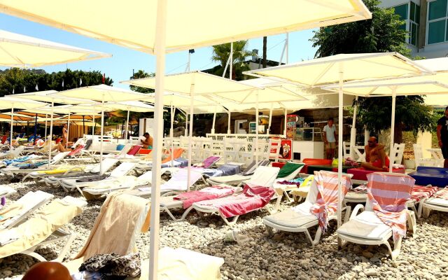 Bonn Beach Hotel by RRH&R - All Inclusive