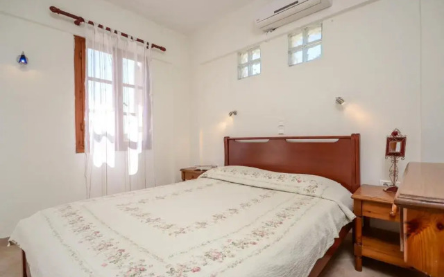 Sophi's Studios & Apartments