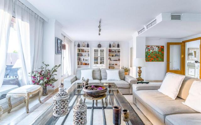 OleHolidays Adosado Mediterraneo Los Monteros 100 m playa