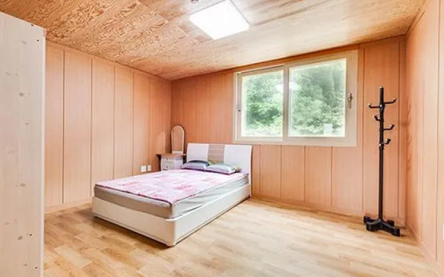 Ganghwa Manisan Valley Pension