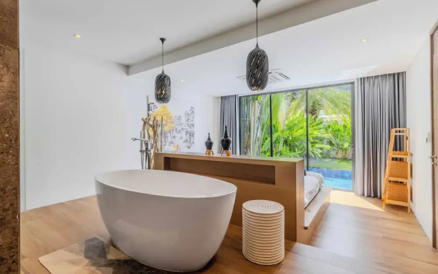 Great for Relaxing with Pool V259