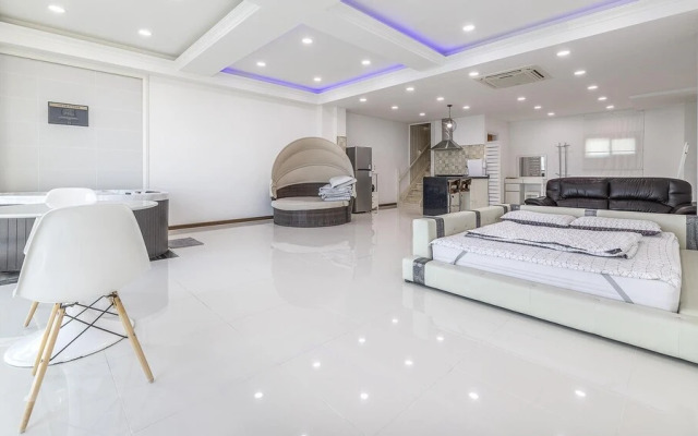 Pohang 0.1 Poolvilla