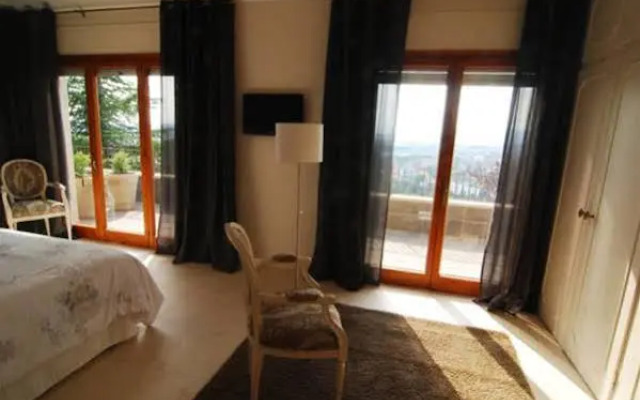 Montjuic Bed & Breakfast