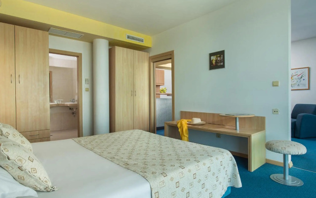 Grand Victoria Hotel