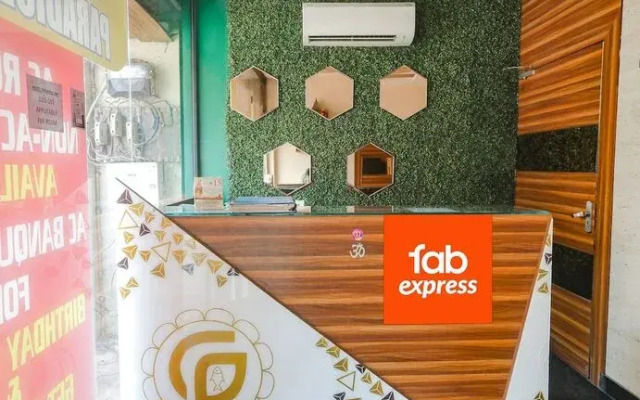 Fabexpress Paradise Inn