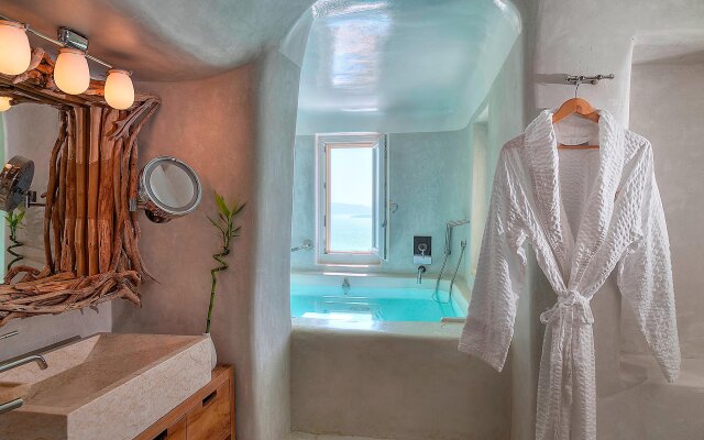 Mystique, a Luxury Collection Hotel, Santorini