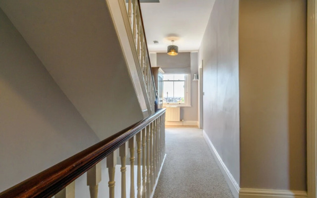 1 Roxby Terrace