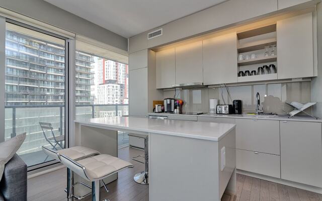 Applewood Suites - Toronto Peter Street