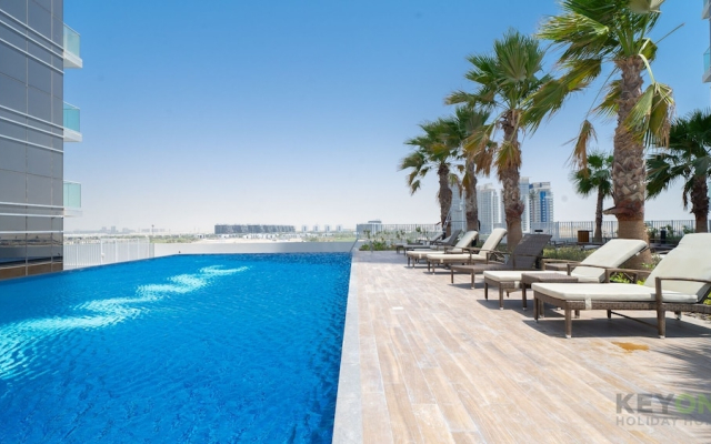 Carson Elegant Living in One Bedroom