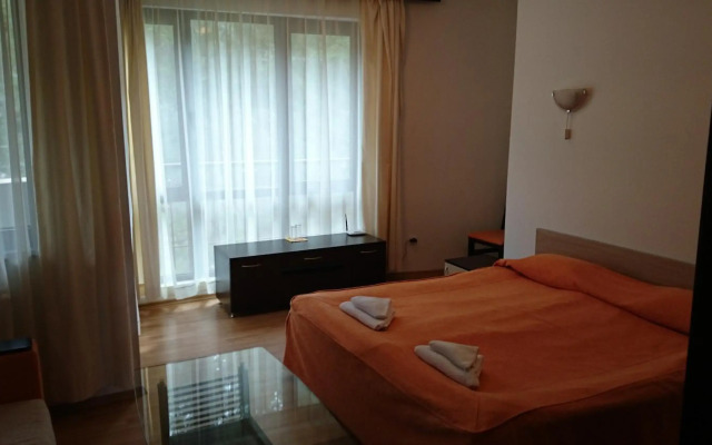 TES Flora Apartments