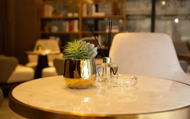 Homeinn Plus（Bei 'an Bus Station）