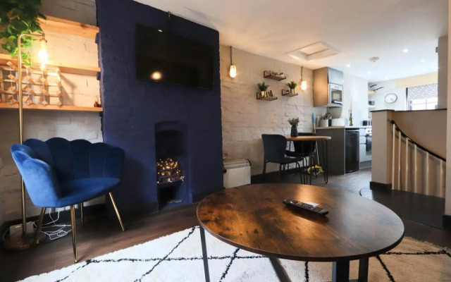 Quirky and Cool Christmas Steps 2 bed