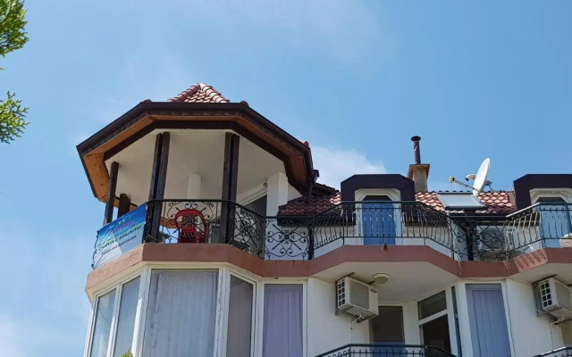 Sunny Island Obzor