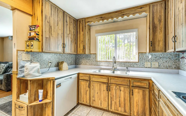 Near Family-friendly Attractions: Northglenn Home!