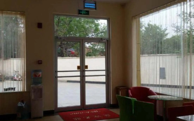 7Days Inn Chain Hotel (Tianjin Jixian Drum Tower Dule Temple)
