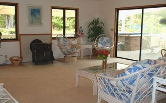 Halana Hale Vacation Rental