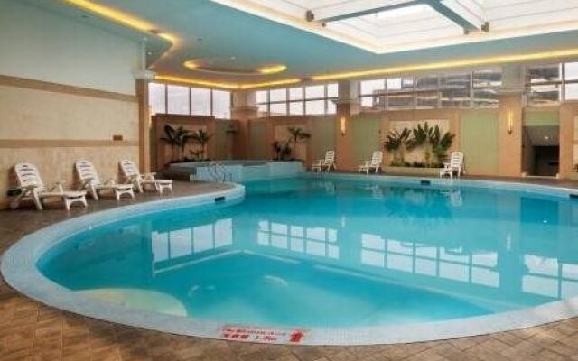 Golden Eagle Summit Hotel