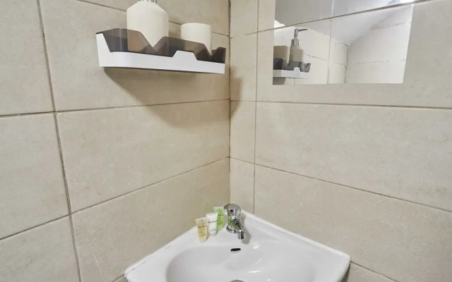 Host Stay Trafalgar Road
