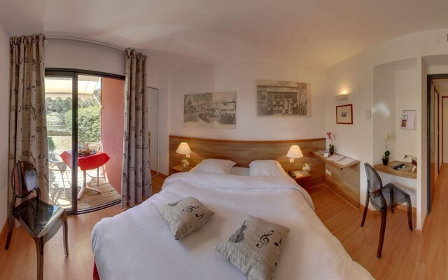 Hotel Phoebus Garden & Spa