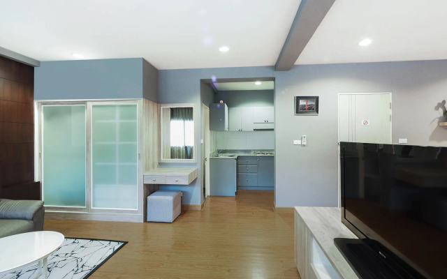 OYO 995 Blue Cafe Apartment